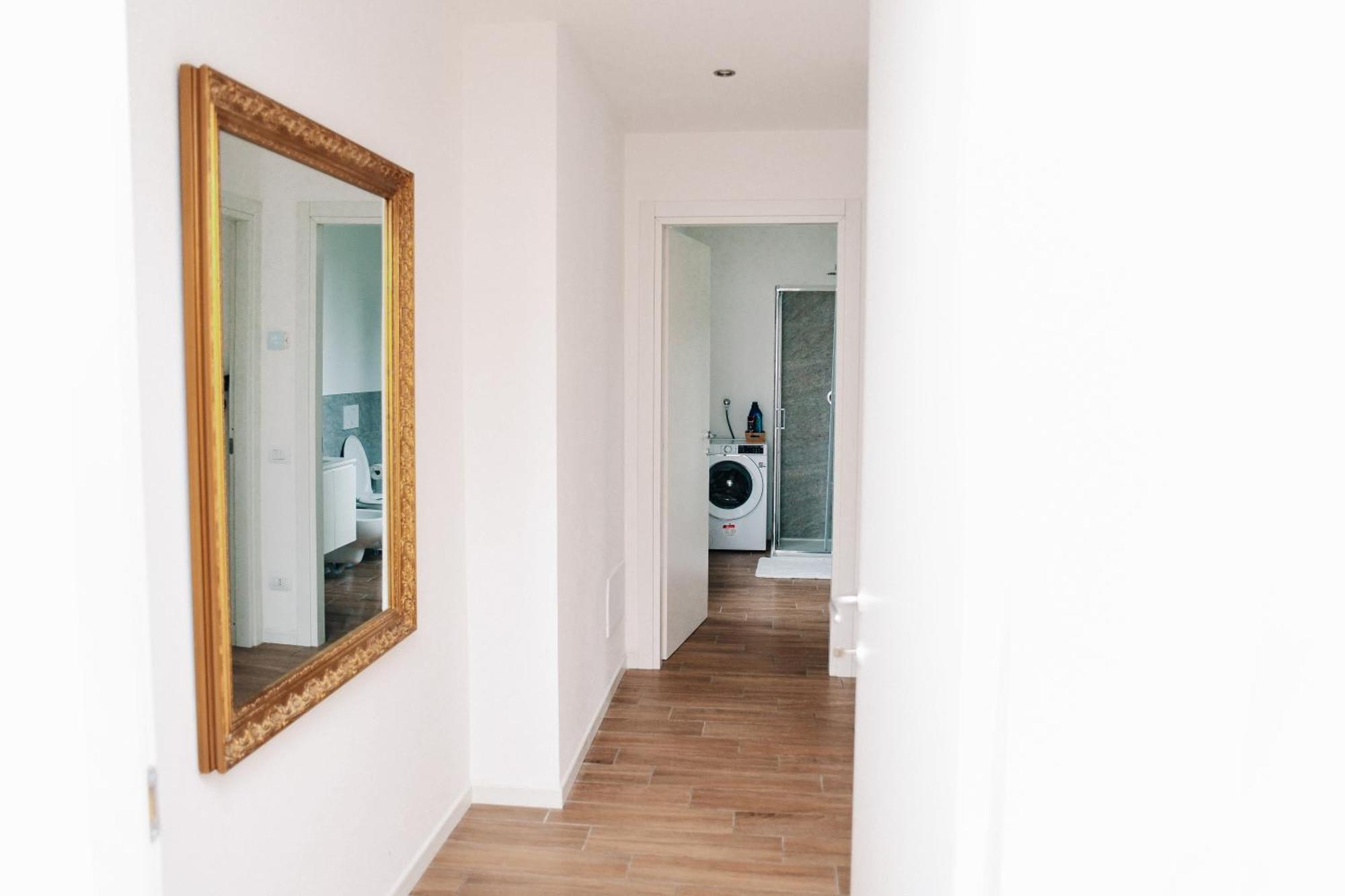 Lora Diamond Suite ,Free Parking, Self Check In,3 Como Exteriér fotografie