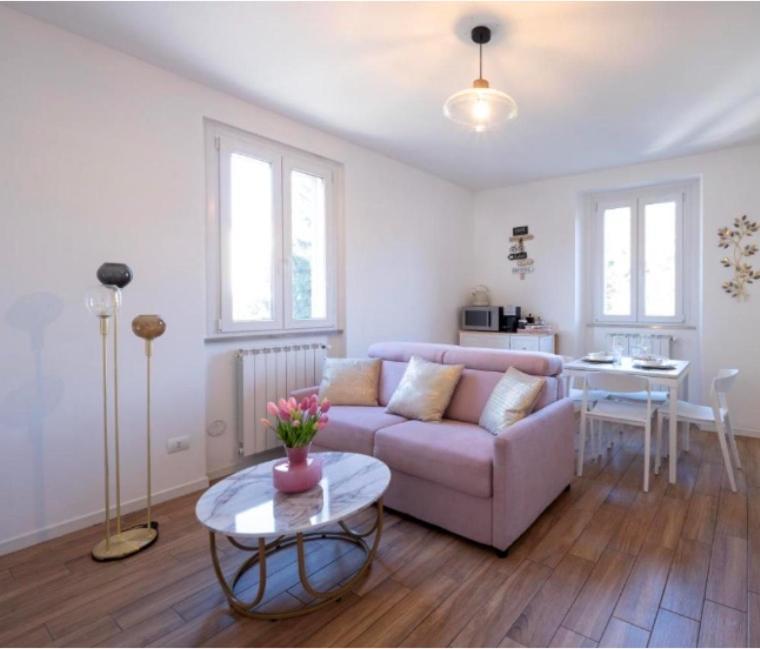 Lora Diamond Suite ,Free Parking, Self Check In,3 Como Exteriér fotografie